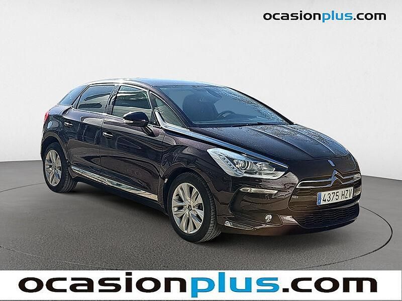 Usado Citroën DS5 120 CV (88 kW) 2014 Violeta Utilitario