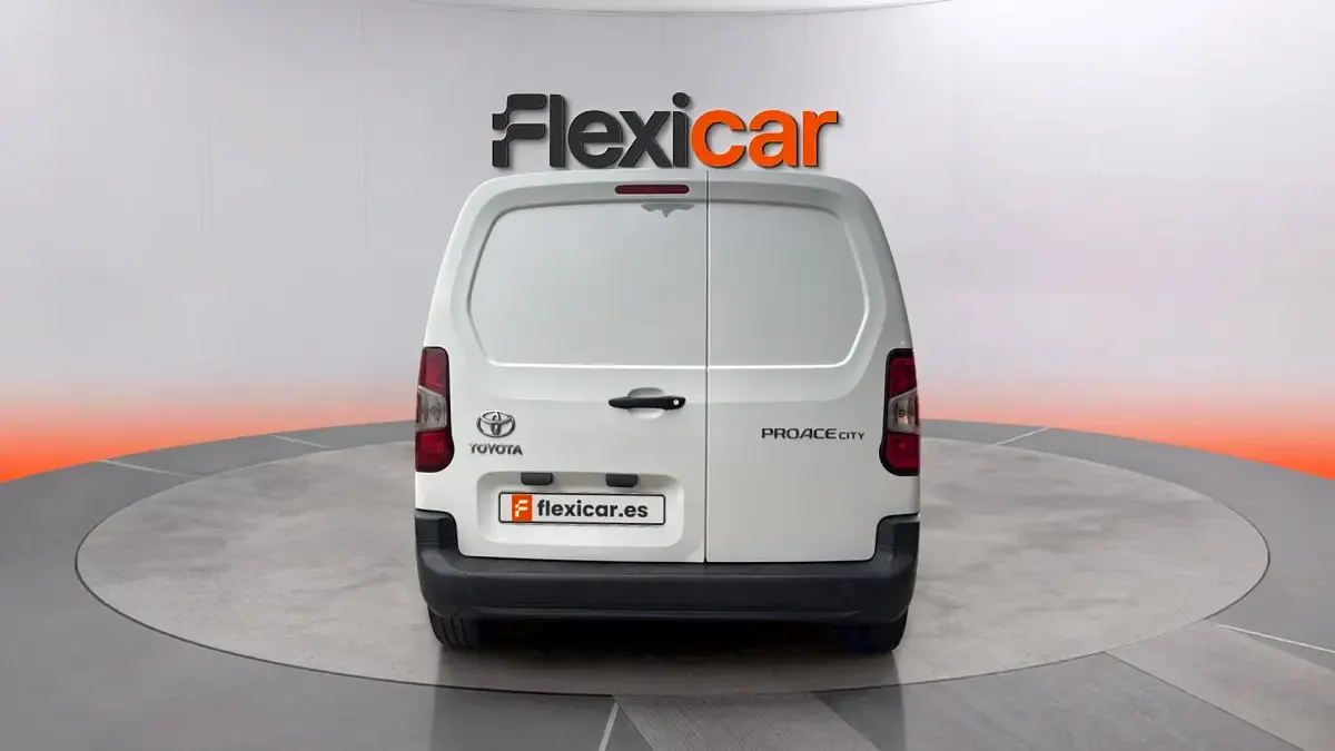 Usado Toyota Proace City City 102 CV (75 kW) 2021 Blanco Monovolumen