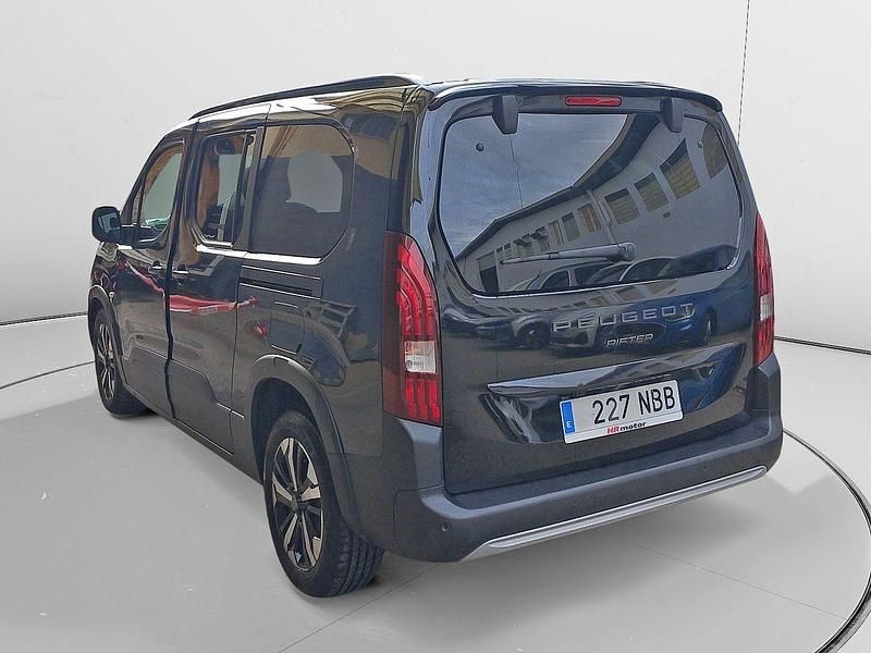 Usado Peugeot Rifter GT 131 CV (96 kW) 2025 Negro Monovolumen