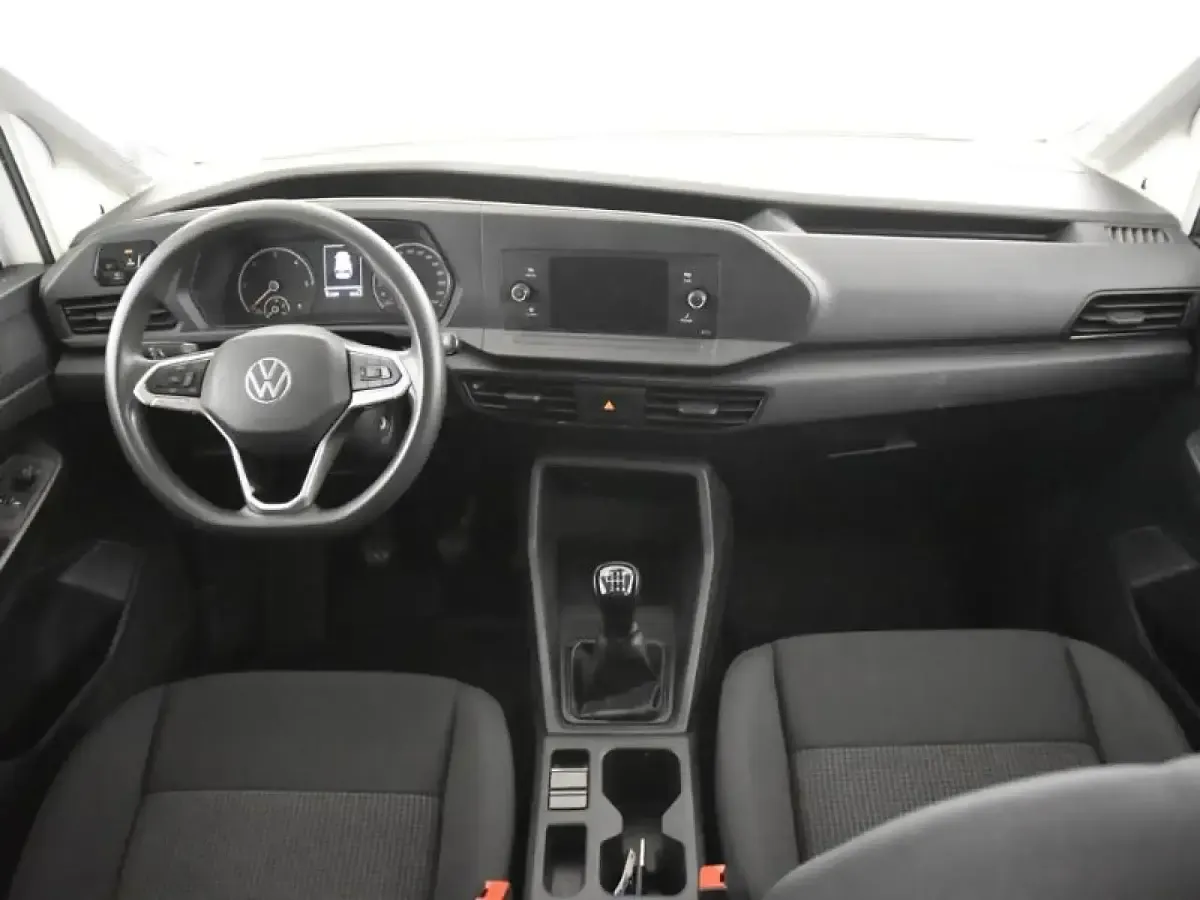 Usado VW Caddy 102 CV (75 kW) 2021 Blanco Monovolumen