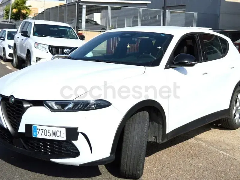 Usado Alfa Romeo Tonale Sprint 130 CV (95 kW) 2023 Blanco SUV