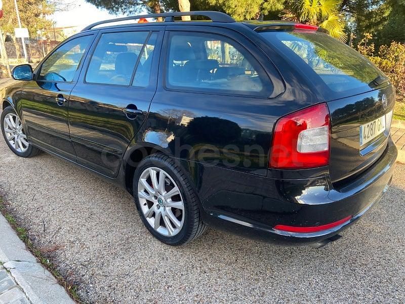 Usado Skoda Octavia RS 170 CV (125 kW) 2009 Negro Familiar
