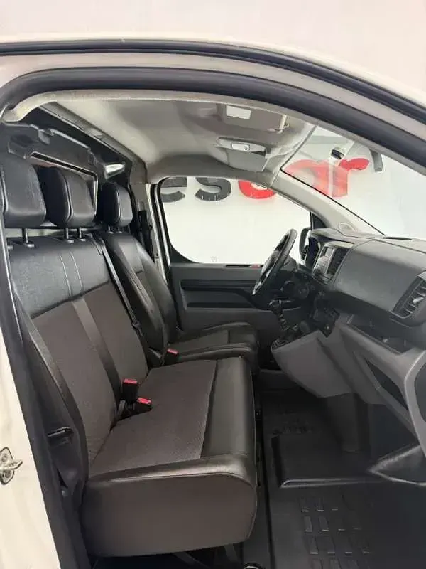 Usado Opel Vivaro 120 CV (88 kW) 2021 Blanco Monovolumen