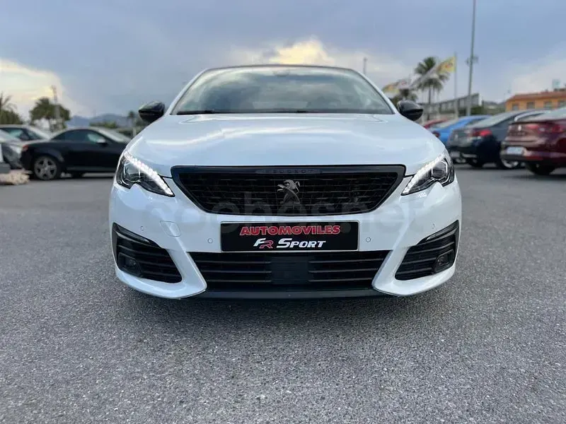 Usado Peugeot 308 GT 180 CV (132 kW) 2019 Blanco Berlina