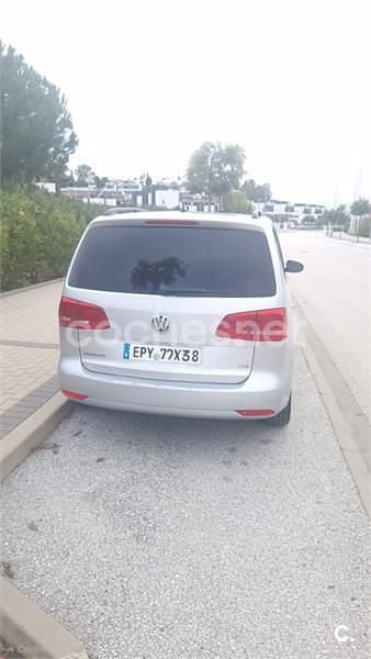 Usado VW Touran Advance 105 CV (77 kW) 2012 Gris / plata Monovolumen