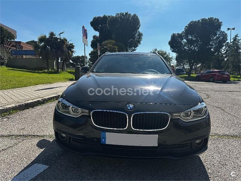 Begagnad BMW 318 150 HK (110 kW) 2017 Svart Kombi