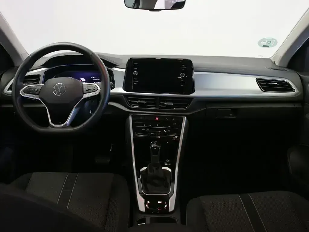 Usado VW T-Roc 150 CV (110 kW) 2025 Gris SUV