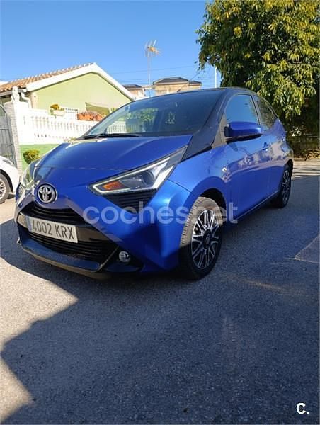 Usado Toyota Aygo X-clusiv 69 CV (50 kW) 2018 Azul Utilitario