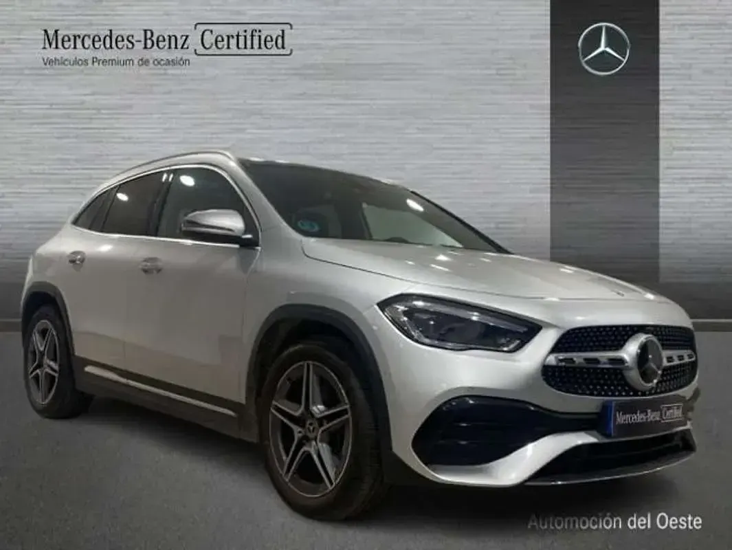 Usado Mercedes GLA200 163 CV (119 kW) 2021 Gris SUV