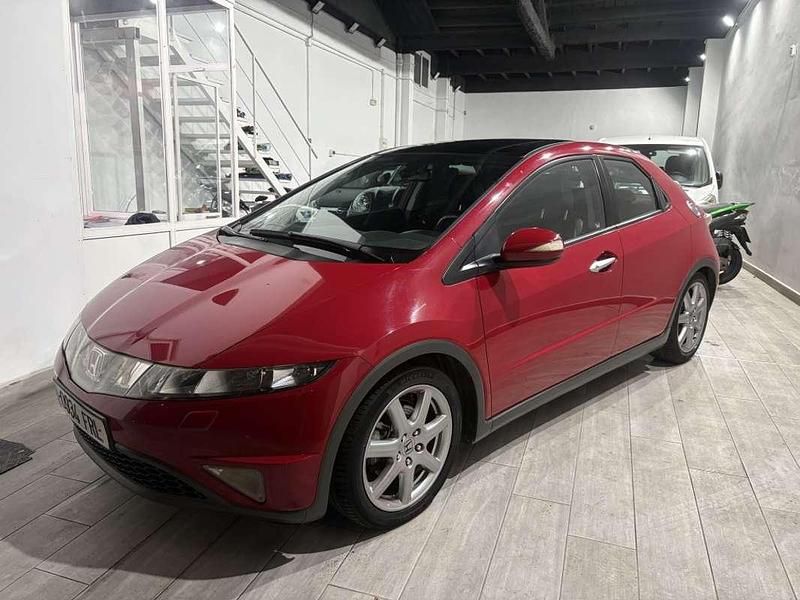 Usado Honda Civic Executive 140 CV (102 kW) 2007 Rojo Utilitario