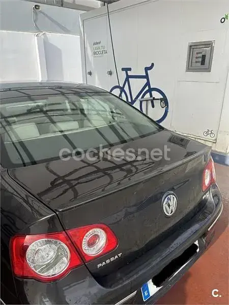 Usado VW Passat R-line 140 CV (102 kW) 2010 Negro Berlina
