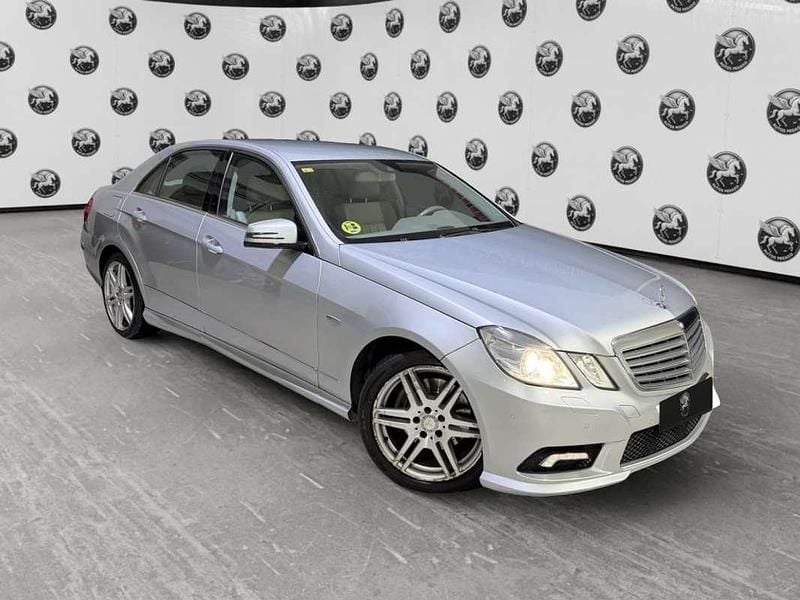 Usado Mercedes E350 Elegance 231 CV (169 kW) 2010 Gris Berlina