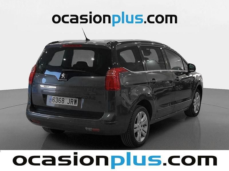 Usado Peugeot 5008 Allure 120 CV (88 kW) 2016 Gris Monovolumen