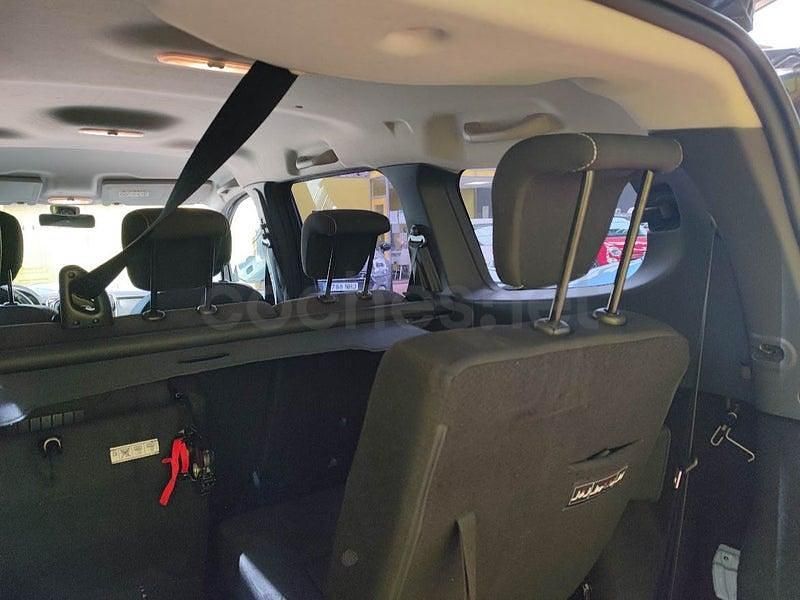 Usado Dacia Lodgy Stepway 102 CV (75 kW) 2018 Gris / plata Monovolumen