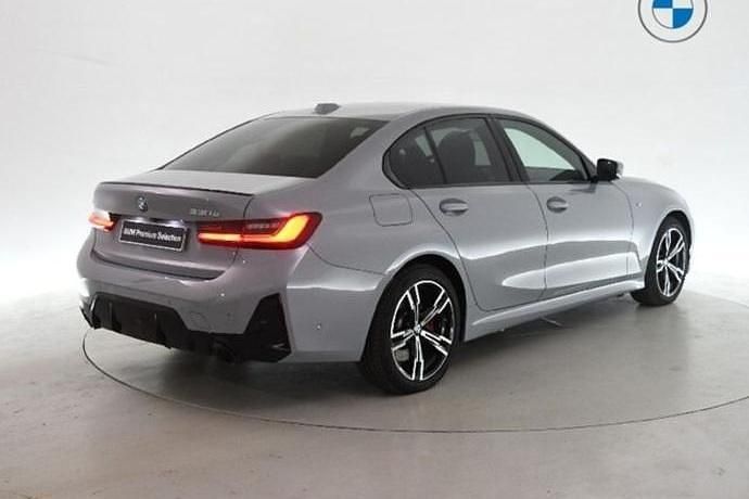 Usado BMW 330e Comfort Edition 292 CV (214 kW) 2025 Berlina