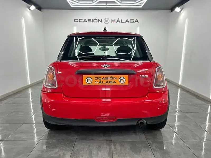 Usado Mini ONE 95 CV (69 kW) 2009 Rojo Utilitario