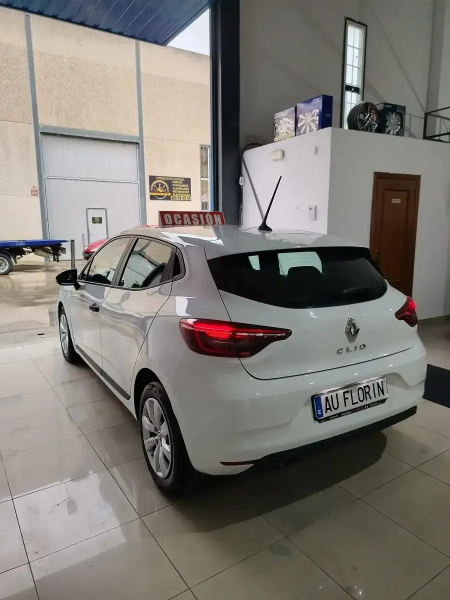 Usado Renault Clio V Business 86 CV (63 kW) 2020 Blanco Utilitario