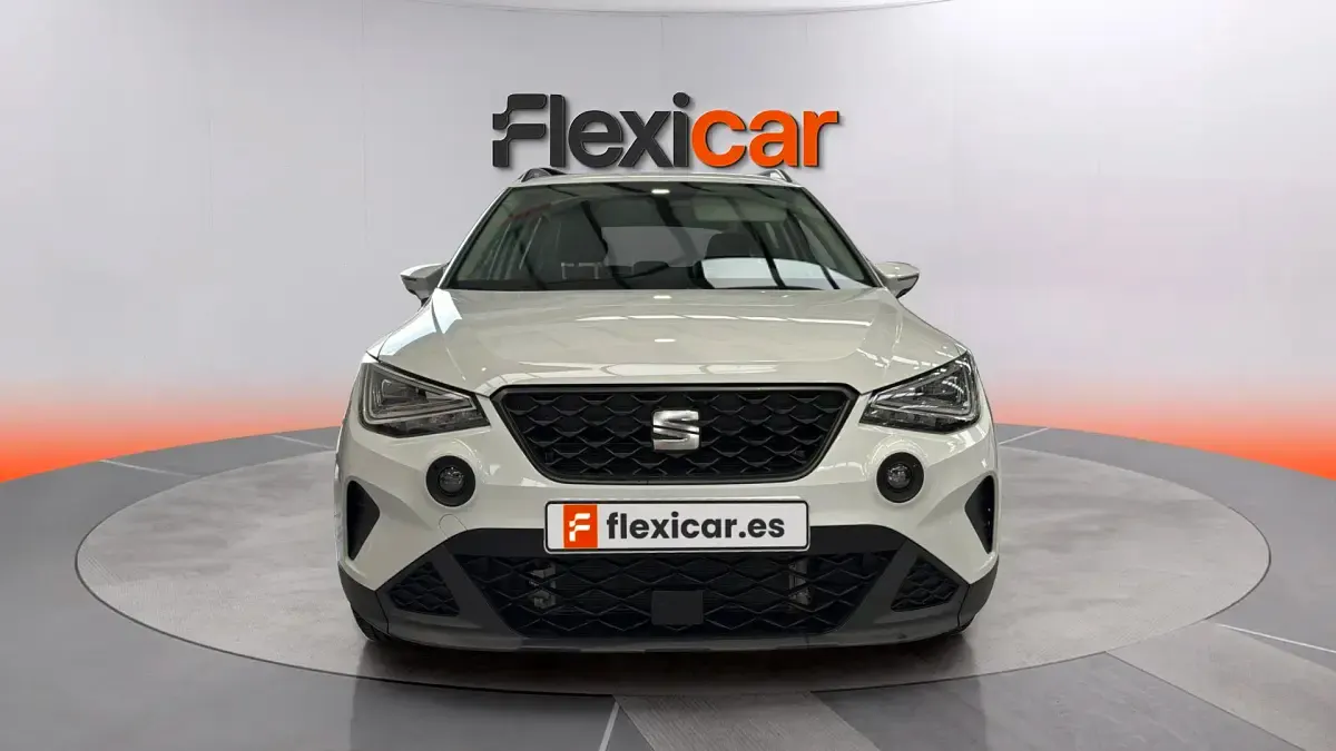 Usado Seat Arona Style 110 CV (80 kW) 2024 Negro SUV