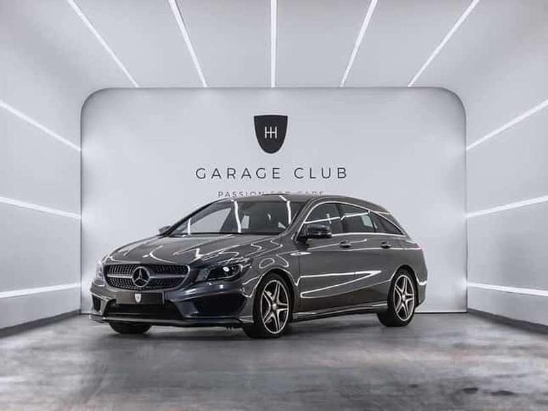 Usado Mercedes CLA200 Shooting Brake 136 CV (100 kW) 2016 Gris Familiar
