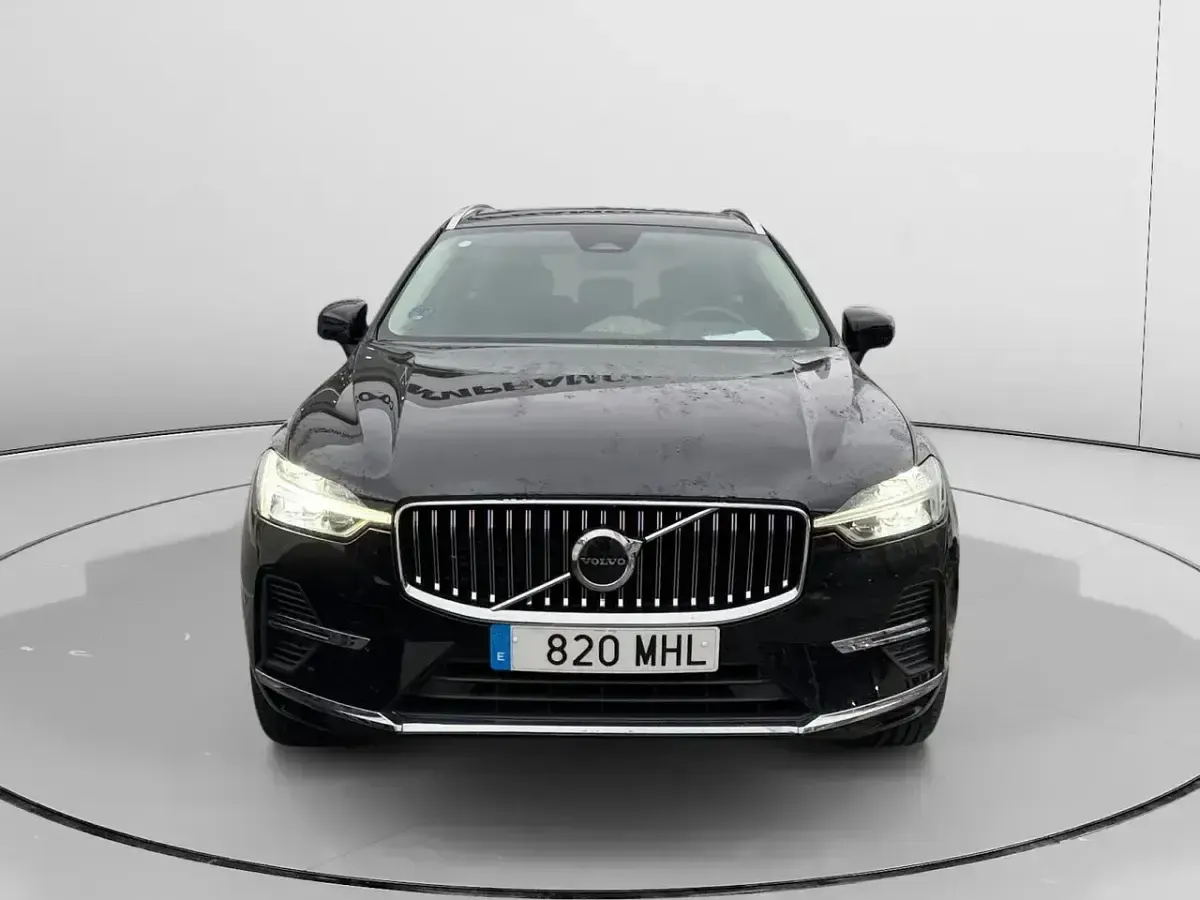 Usado Volvo XC60 Core 398 CV (292 kW) 2022 Negro SUV