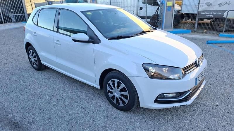 Usado VW Polo 75 CV (55 kW) 2015 Blanco Utilitario