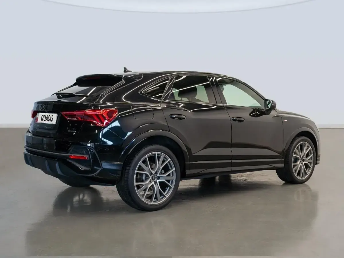 Usado Audi Q3 Sportback 200 CV (147 kW) 2022 Negro SUV