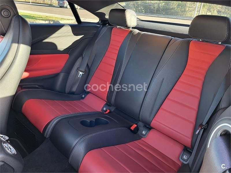 Usado Mercedes E220 194 CV (142 kW) 2020 Blanco Coupe