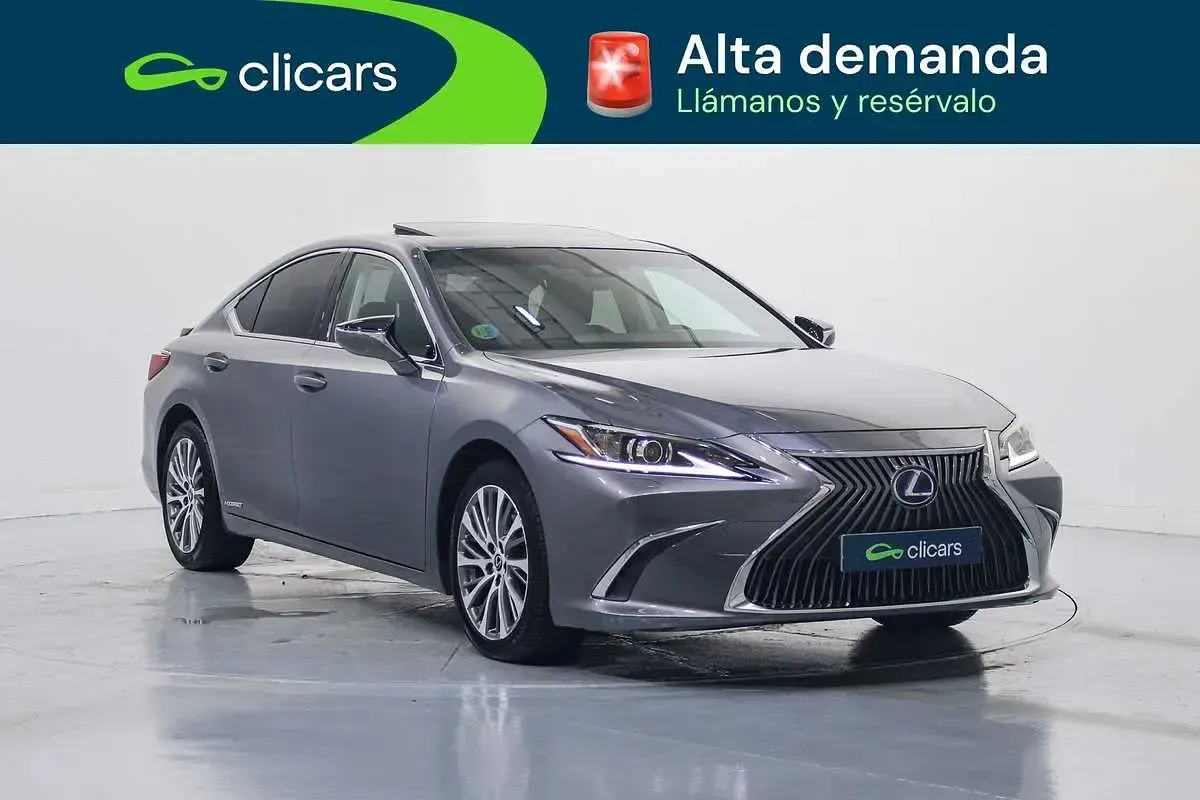 Usado Lexus ES300 Sport Line 178 CV (130 kW) 2021 Plateado Berlina