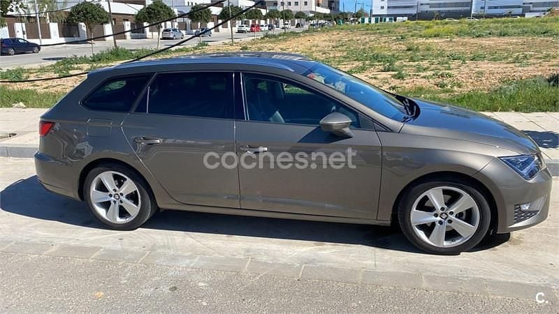 Usado Seat Leon ST FR 150 CV (110 kW) 2016 Marrón Familiar