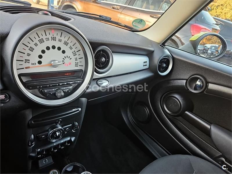 Usado Mini ONE 75 CV (55 kW) 2013 Negro Utilitario