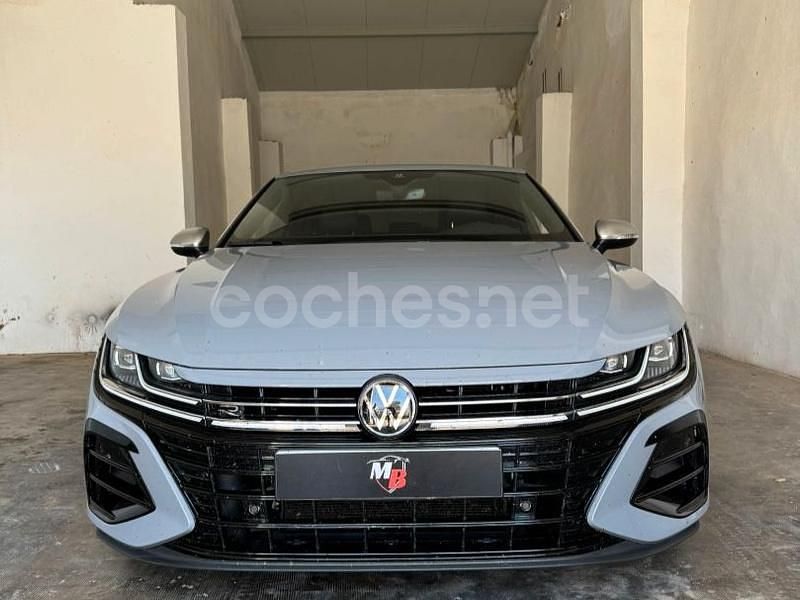 Gris / plata Usado 2023 VW Arteon R Berlina | 46.990 € (Super precio) - Imagen 1/4