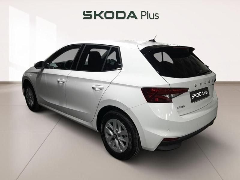 Nuevo Skoda Fabia Selection 80 CV (58 kW) 2025 Blanco Berlina