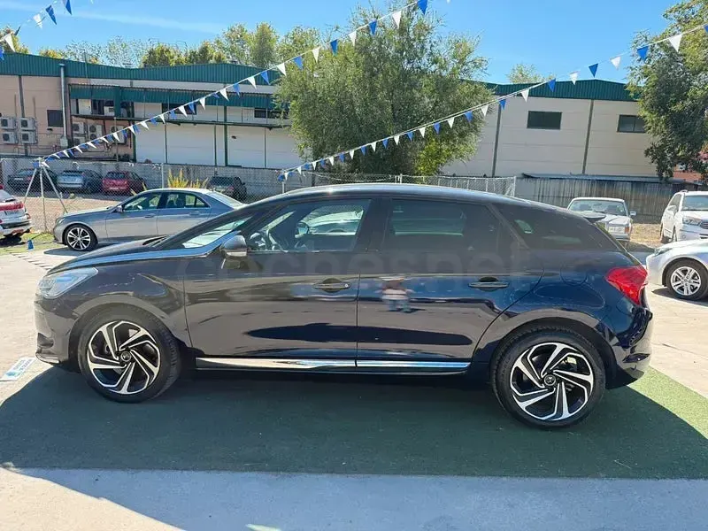 Usado DS Automobiles DS5 181 CV (133 kW) 2018 Negro Utilitario