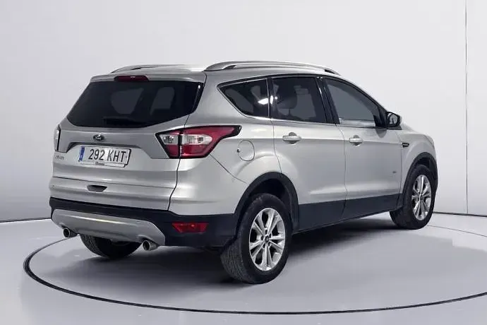 Usado Ford Kuga Titanium 150 CV (110 kW) 2018 SUV