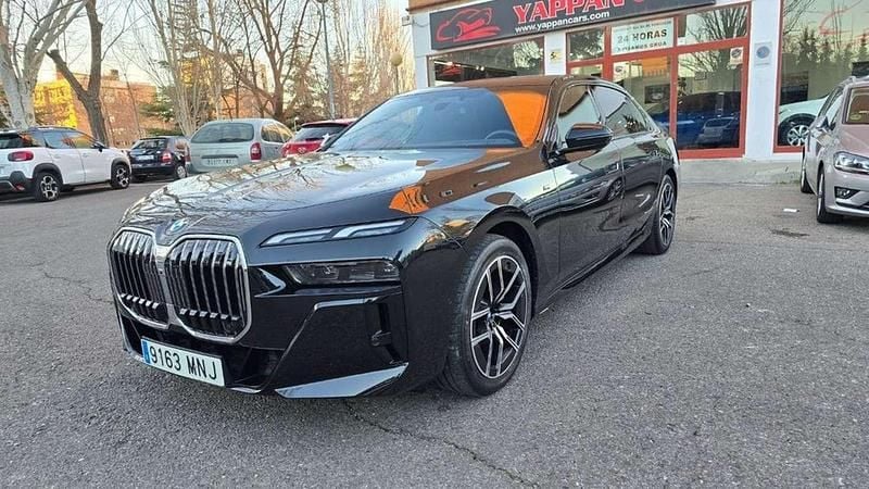 Negro Usado 2024 BMW 740 Berlina | 86.990 € (Super precio) - Imagen 1/4