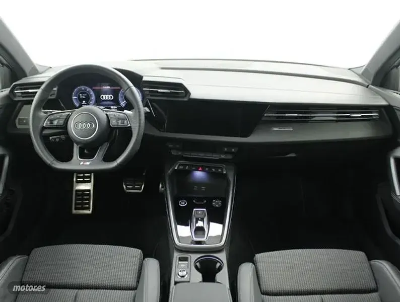 Usado Audi A3 S-Line 204 CV (150 kW) 2025 Blanco Berlina