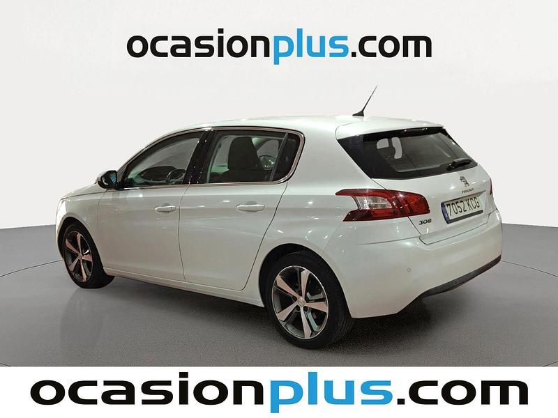 Usado Peugeot 308 Allure 120 CV (88 kW) 2017 Blanco Utilitario