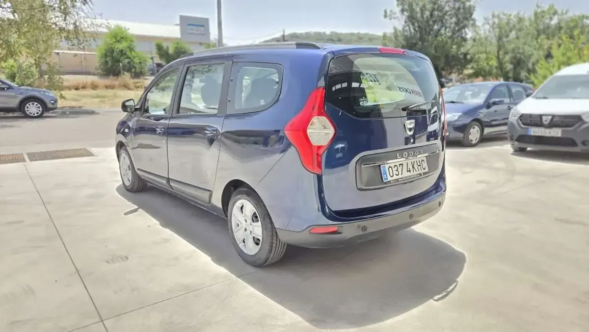 Usado Dacia Lodgy Comfort 102 CV (75 kW) 2018 Azul Monovolumen