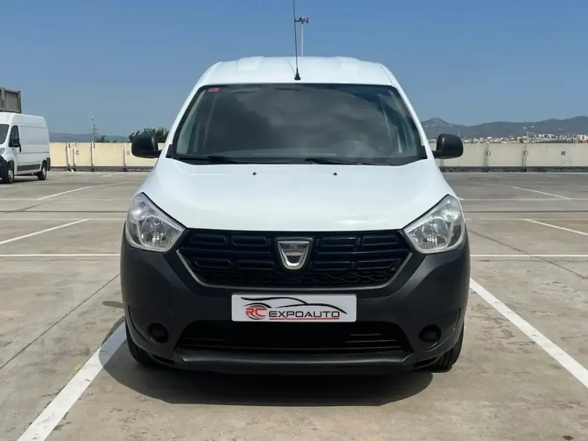 Usado Dacia Dokker Essentiel 90 CV (66 kW) 2019 Blanco Monovolumen