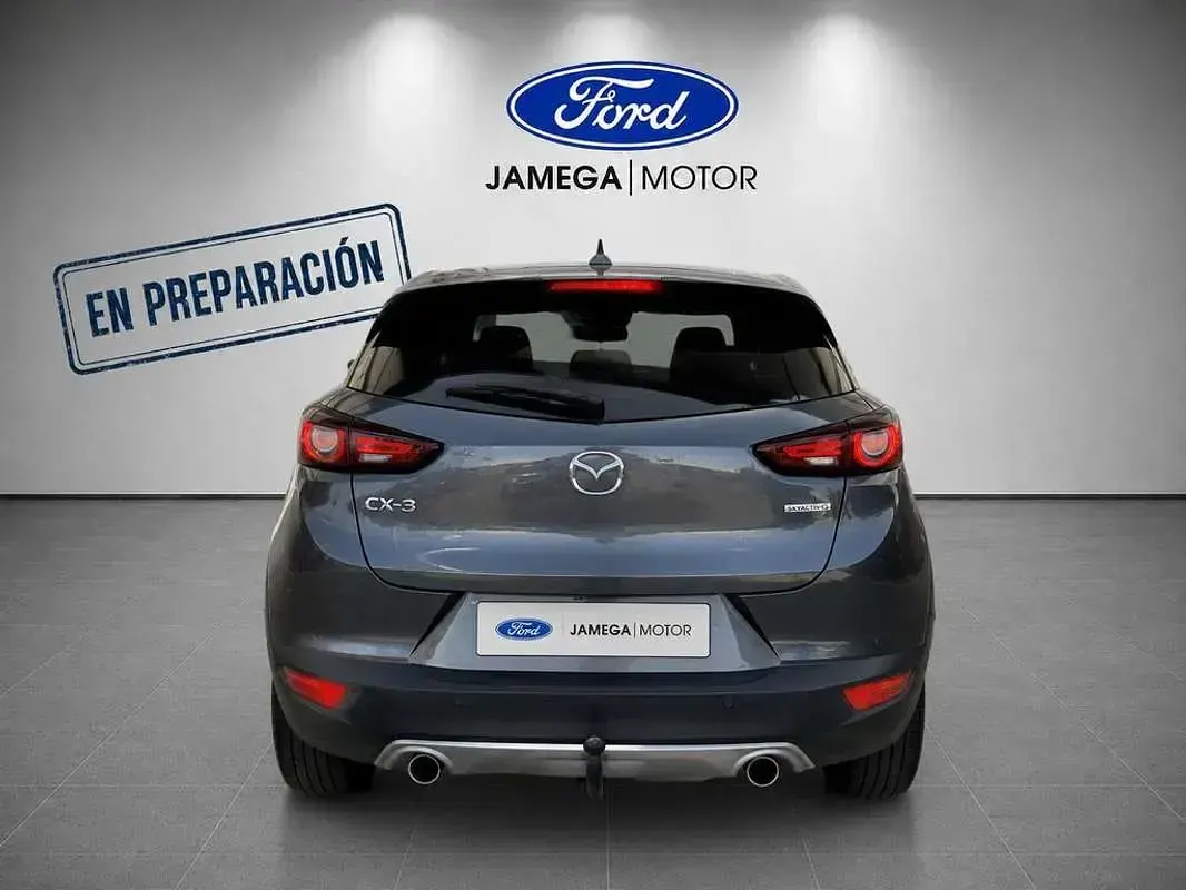 Usado Mazda CX-3 120 CV (88 kW) 2021 Gris SUV