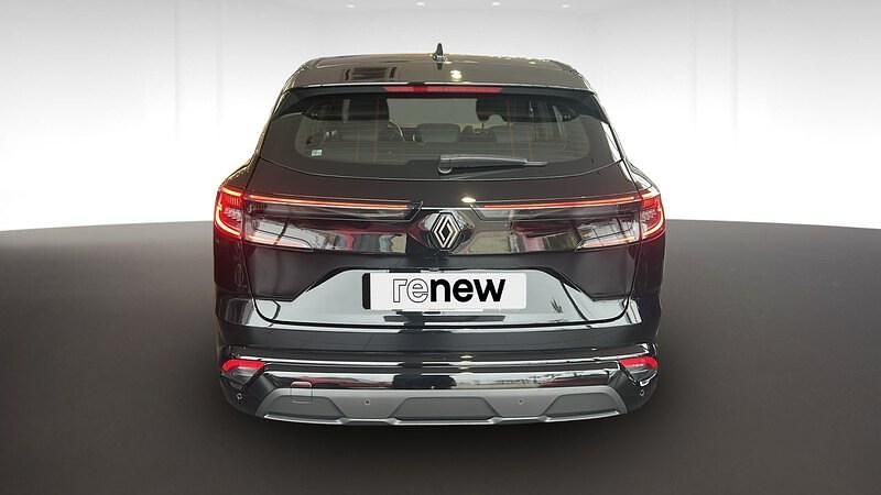 Usado Renault Austral Equilibre 140 CV (102 kW) 2023 Negro SUV