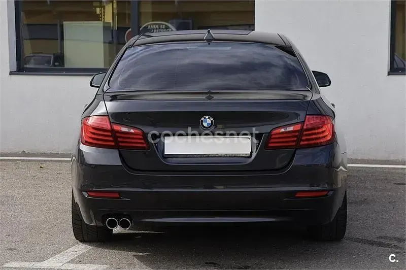Usado BMW 520 Comfort Edition 190 CV (139 kW) 2015 Gris / plata Berlina