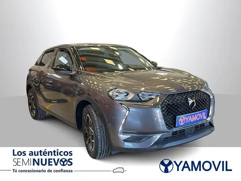 Usado DS Automobiles DS3 Crossback So Chic 100 CV (73 kW) 2020 Gris / plata SUV