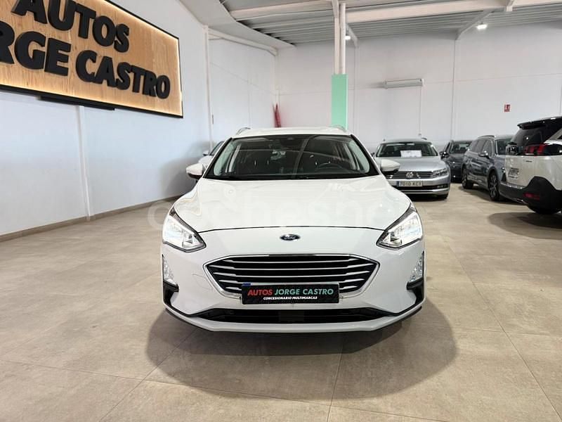 Usado Ford Focus Trend 120 CV (88 kW) 2022 Beige Familiar