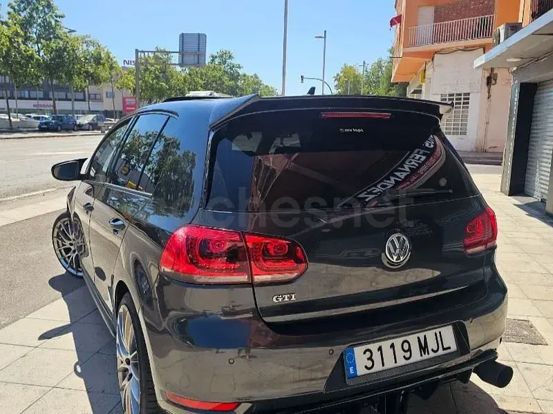 Usado VW Golf VI GTI 210 CV (154 kW) 2011 Gris / plata Utilitario
