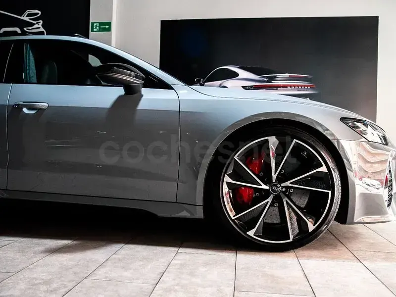 Usado Audi A7 Sportback Advanced Plus 600 CV (441 kW) 2020 Gris / plata Utilitario