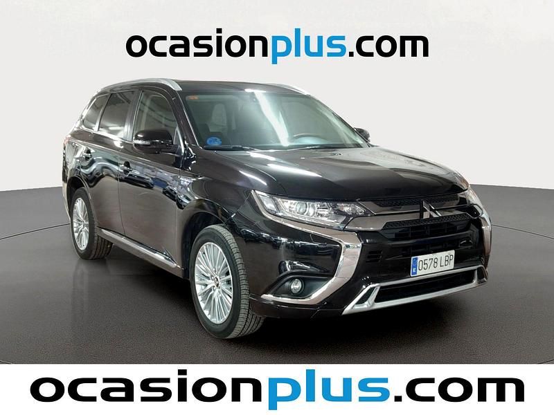 Usado Mitsubishi Outlander Motion 224 CV (164 kW) 2019 Negro SUV