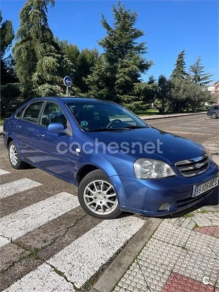 Usado Chevrolet Nubira SX 109 CV (80 kW) 2006 Azul Berlina