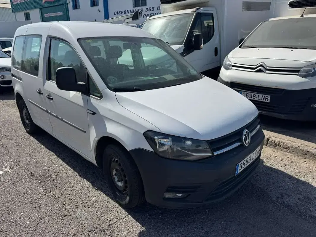 Usado VW Caddy 75 CV (55 kW) 2020 Blanco Monovolumen