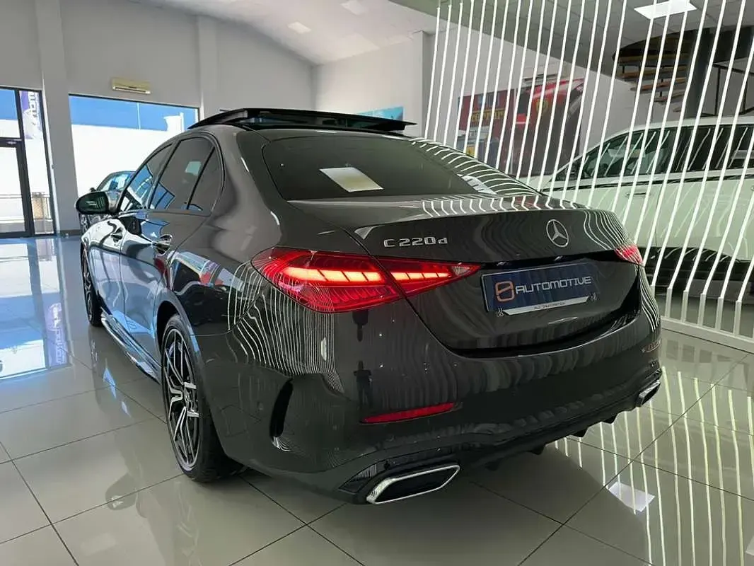 Usado Mercedes C220 196 CV (144 kW) 2025 Gris Berlina